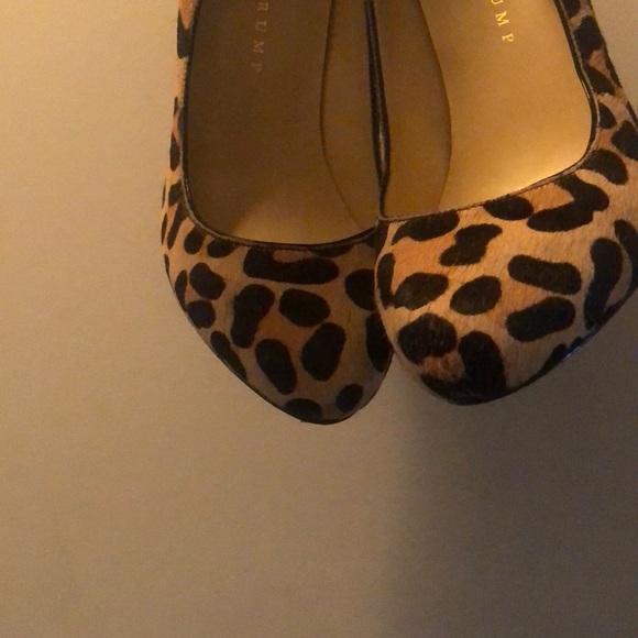 IVANKA Trump calf hair pumps - Picture 3 of 3